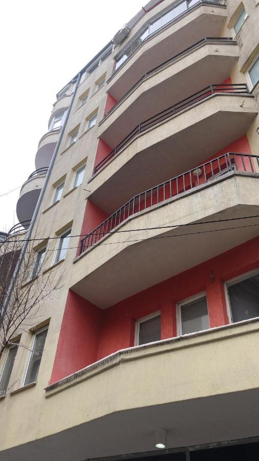 Ora-Prn,Cosy Apartment In The City Center Prishtinë Luaran gambar