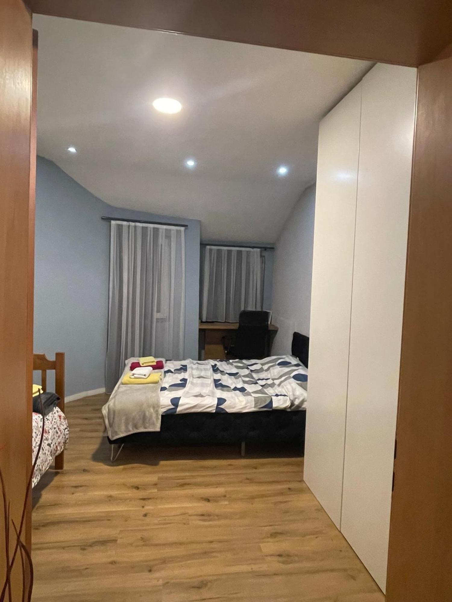 Ora-Prn,Cosy Apartment In The City Center Prishtinë Luaran gambar