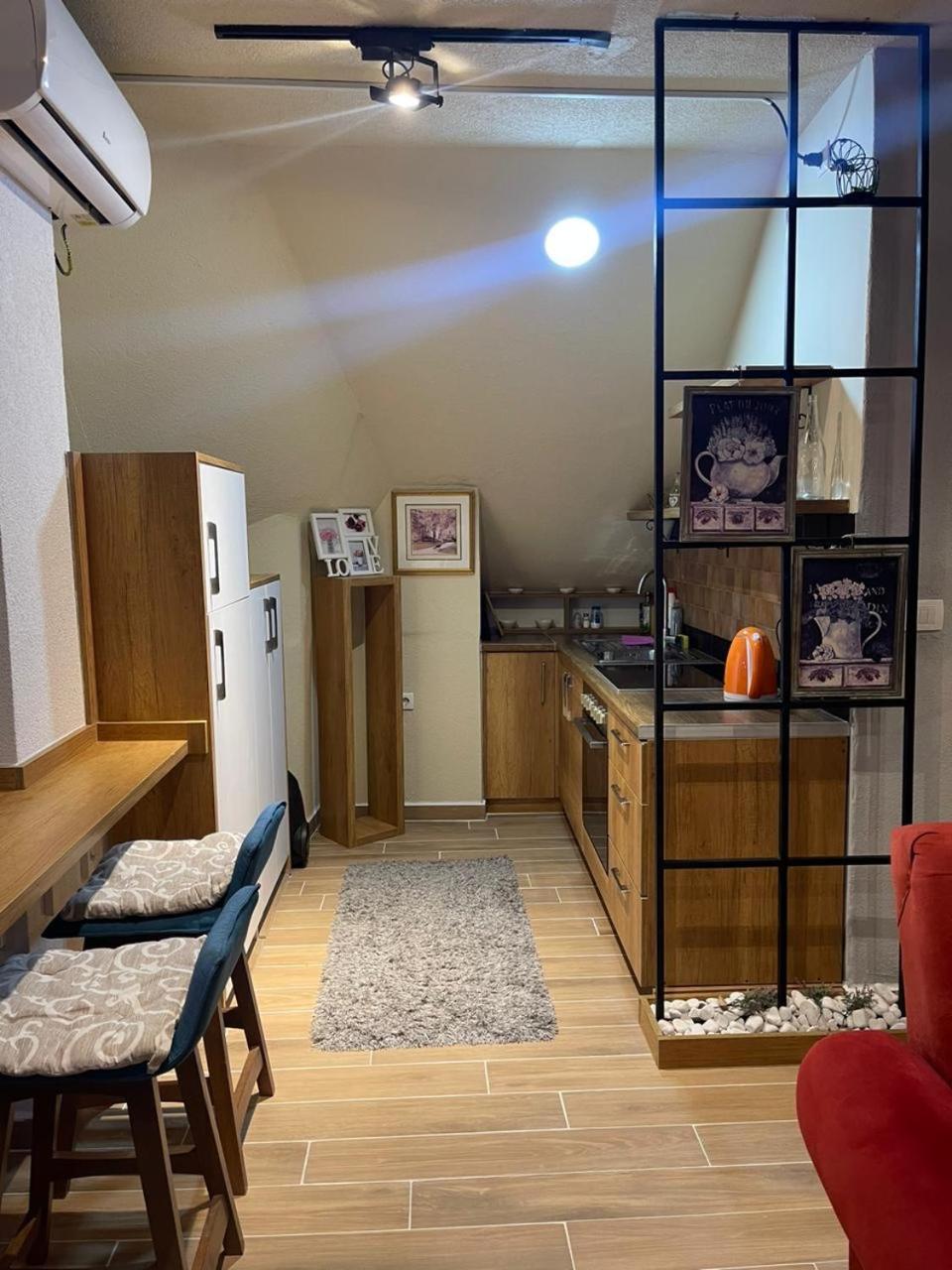 Ora-Prn,Cosy Apartment In The City Center Prishtinë Luaran gambar