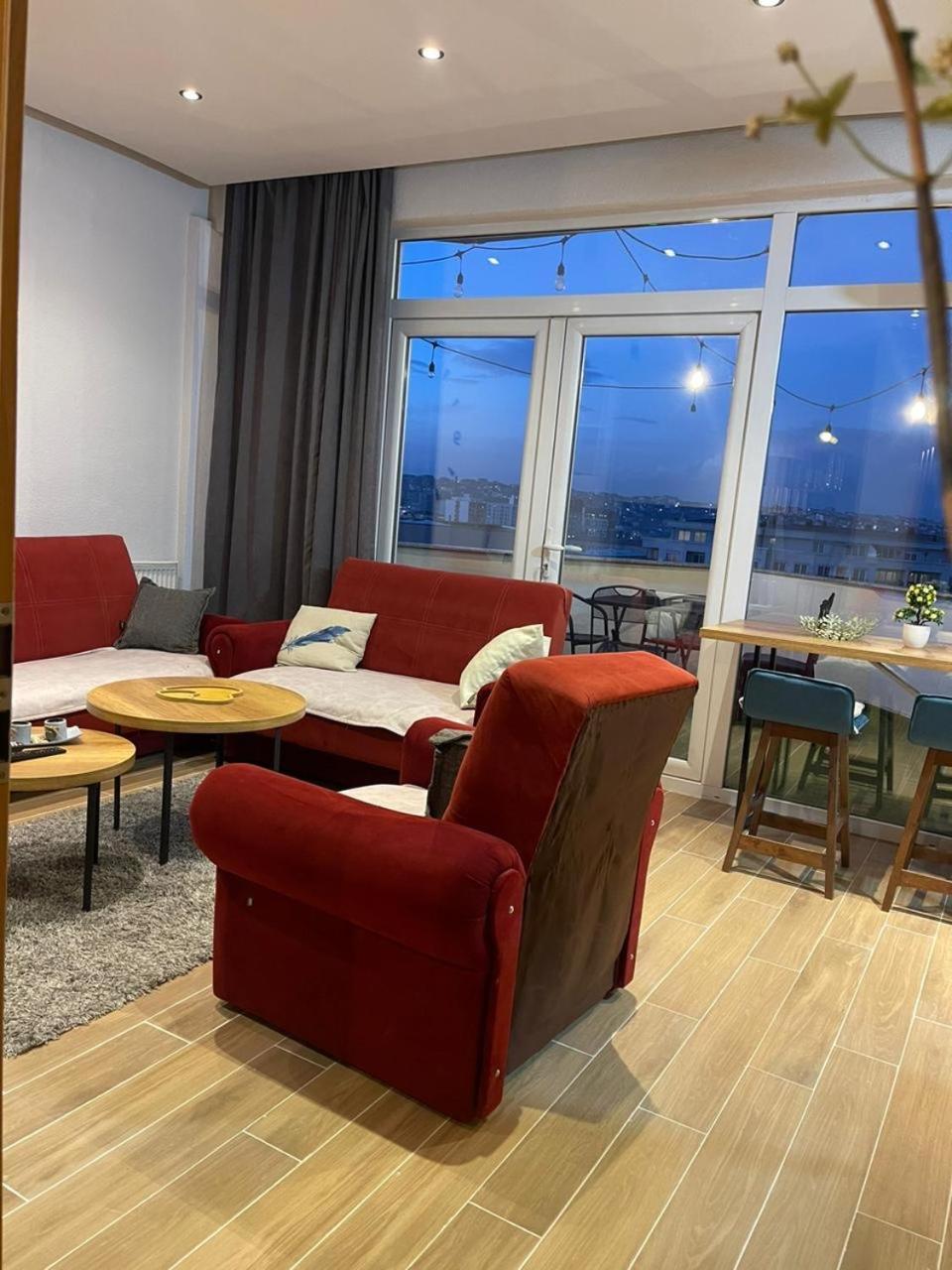 Ora-Prn,Cosy Apartment In The City Center Prishtinë Luaran gambar