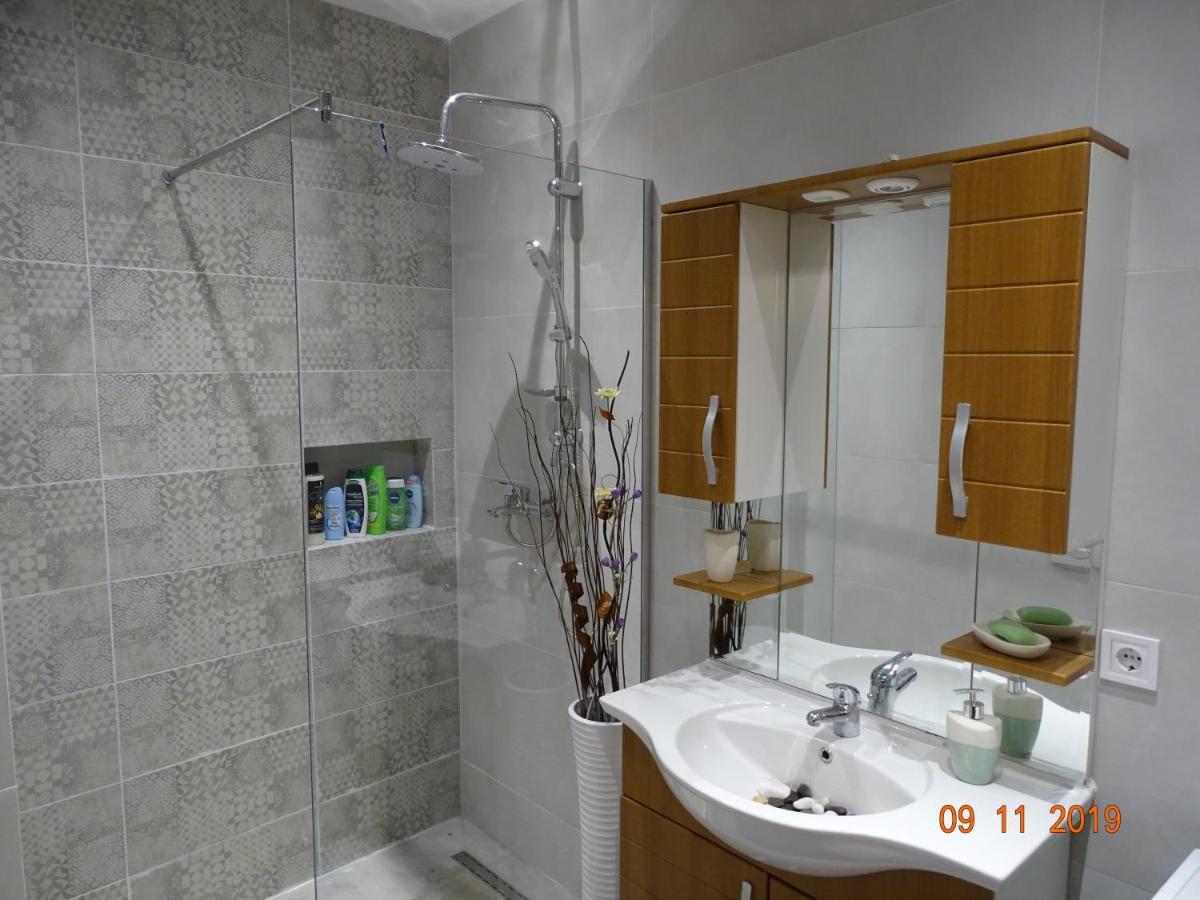 Ora-Prn,Cosy Apartment In The City Center Prishtinë Luaran gambar