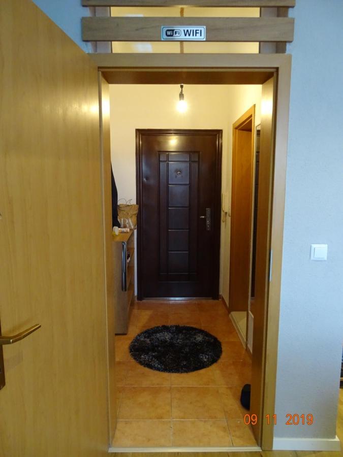 Ora-Prn,Cosy Apartment In The City Center Prishtinë Luaran gambar